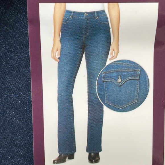 Gloria Vanderbilt- bootcut jeans - Picture 6 of 6
